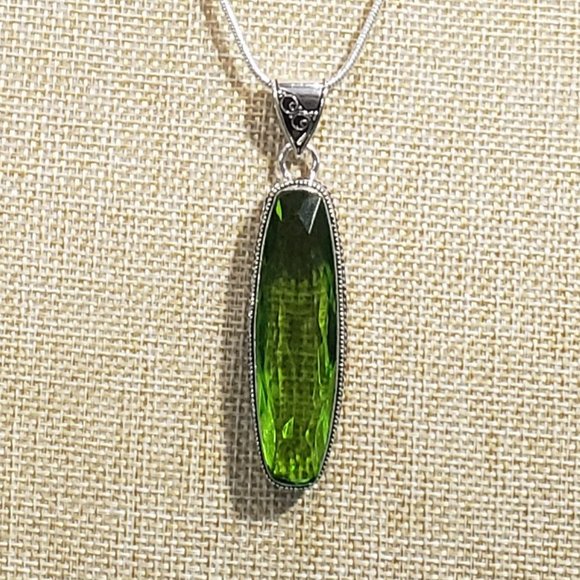 Hand Crafted Jewelry - Peridot necklace, 925 silver peridot gemstone vintage pendant necklace